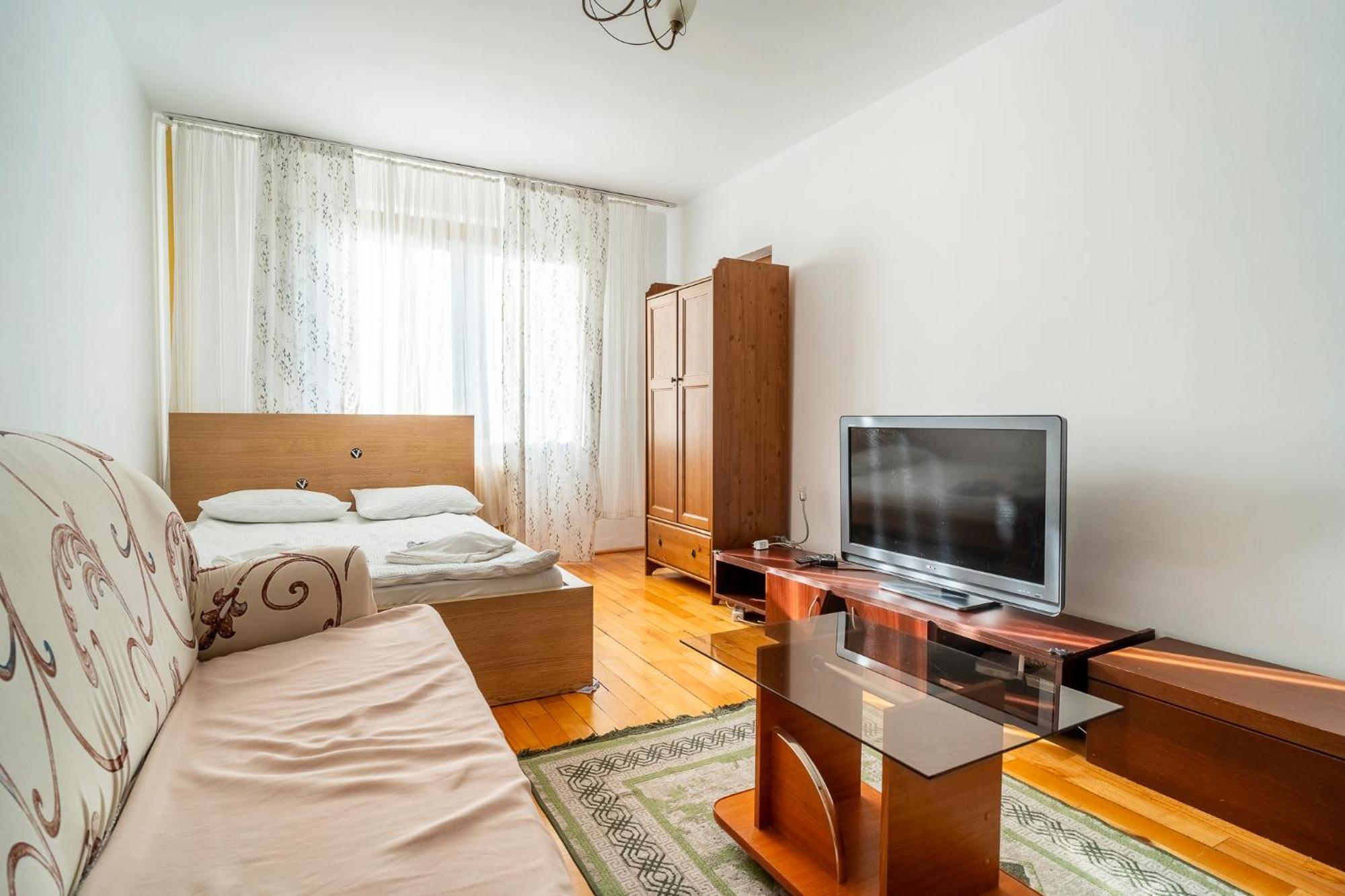 Rustic & Spacious 3Br Apartment Bucharest Exterior photo